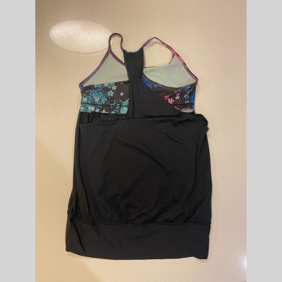 Black/Floral Lululemon Tank w/ built in bra - Picture 3 of 5